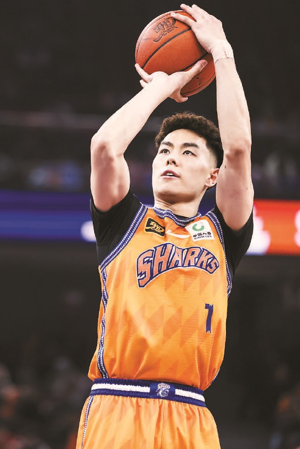 江苏男篮战胜上海队,夺得胜利 江苏男篮战胜上海队,夺得胜利