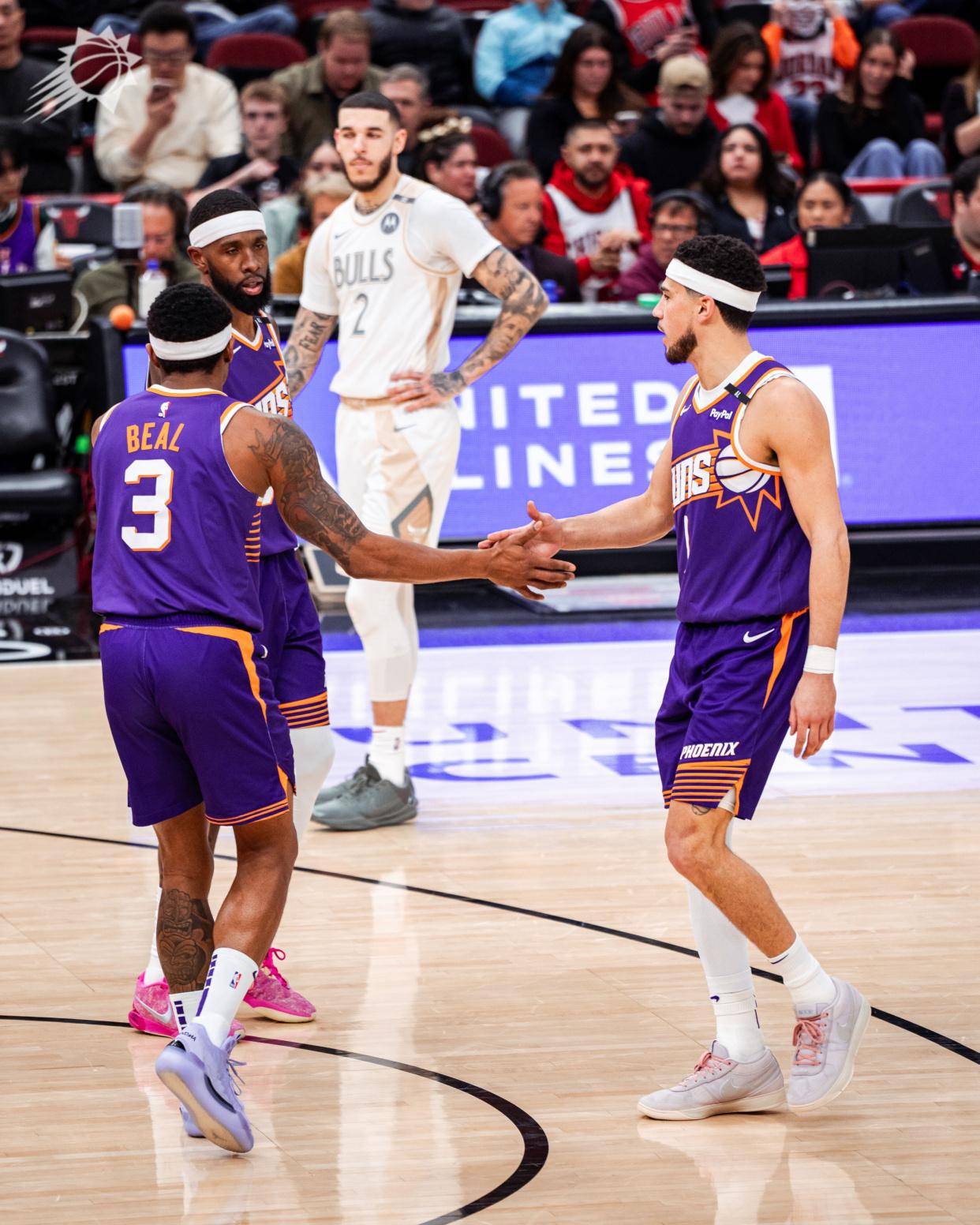 太阳险胜掘金,布克砍下关键一投带队获胜的简单介绍 太阳险胜掘金,布克砍下关键一投带队获胜的简单介绍