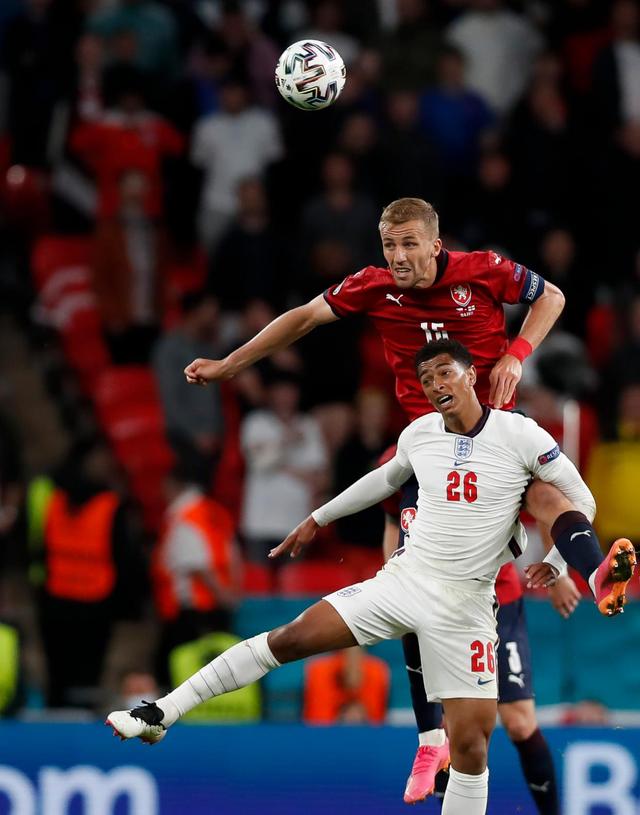 od体育平台-挪威队在欧锦赛中发挥出色进入十六强