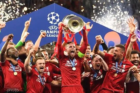 狼队逆转取胜，欧冠资格赛席位依然有望的简单介绍